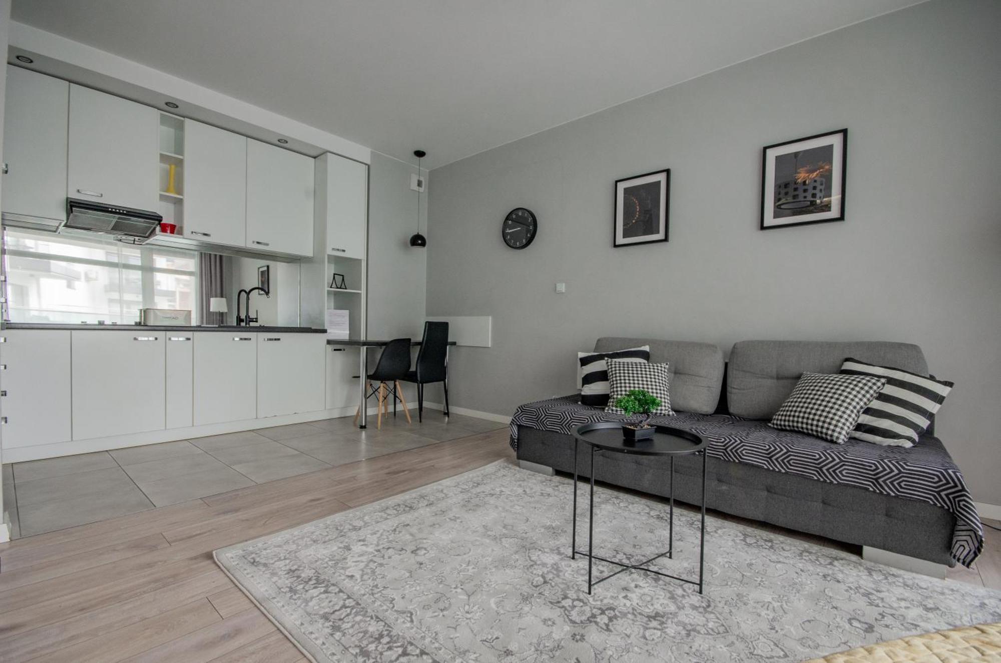 Inpoint With Parking Available Hotel apartamentowy Kraków